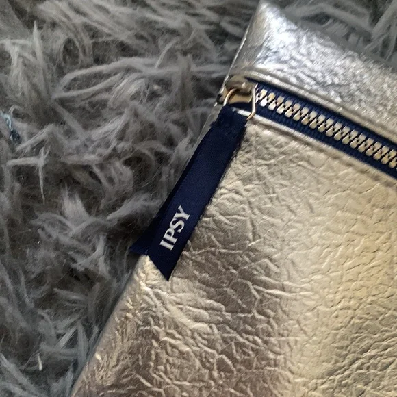 Ipsy Cosmetic Bag *4 for $20* - Picture 2 of 3